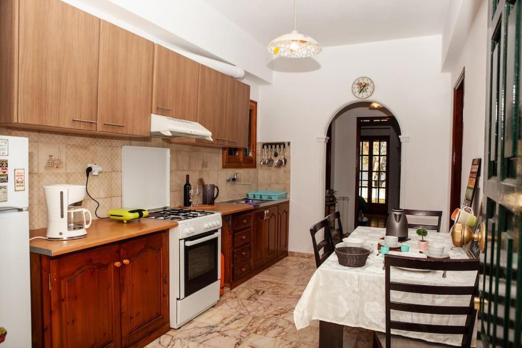 City Center, Sea View Apartment, Amelia! Anemomylos Exterior foto