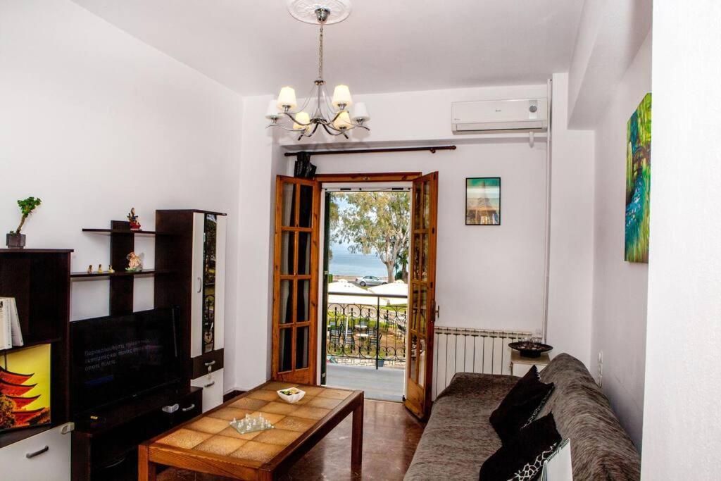 City Center, Sea View Apartment, Amelia! Anemomylos Exterior foto